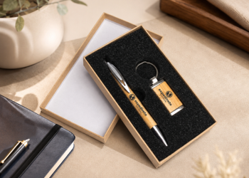 Kit chaveiro e caneta personalizado
