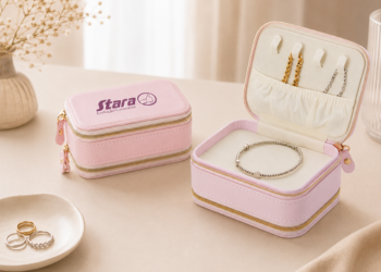 Porta joias em couro sintético personalizado